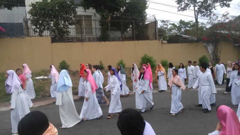 The procession includes Jesus’ faithful female followers