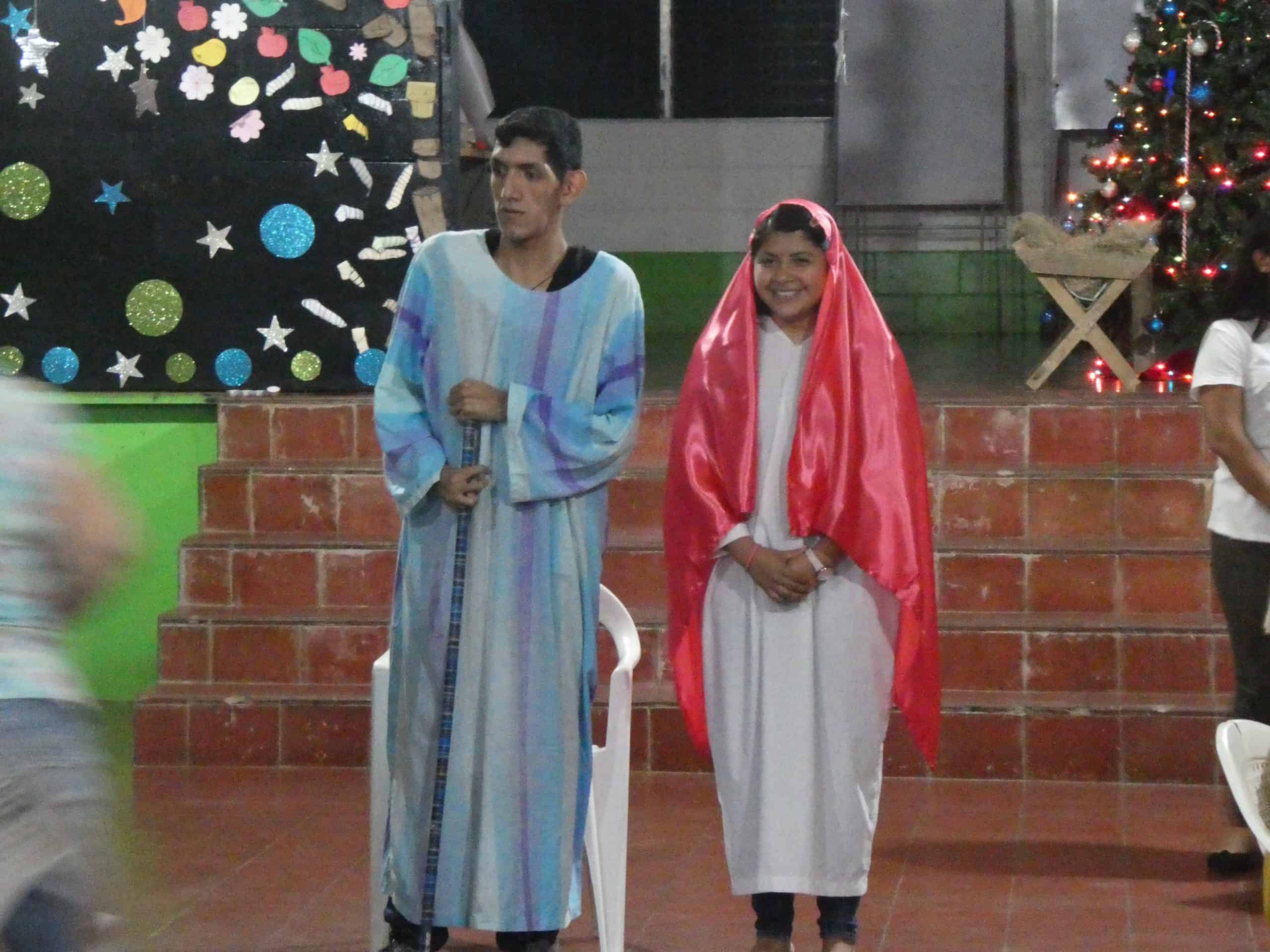 Raúl also loved participating in COAR traditions, like the posada - 2021